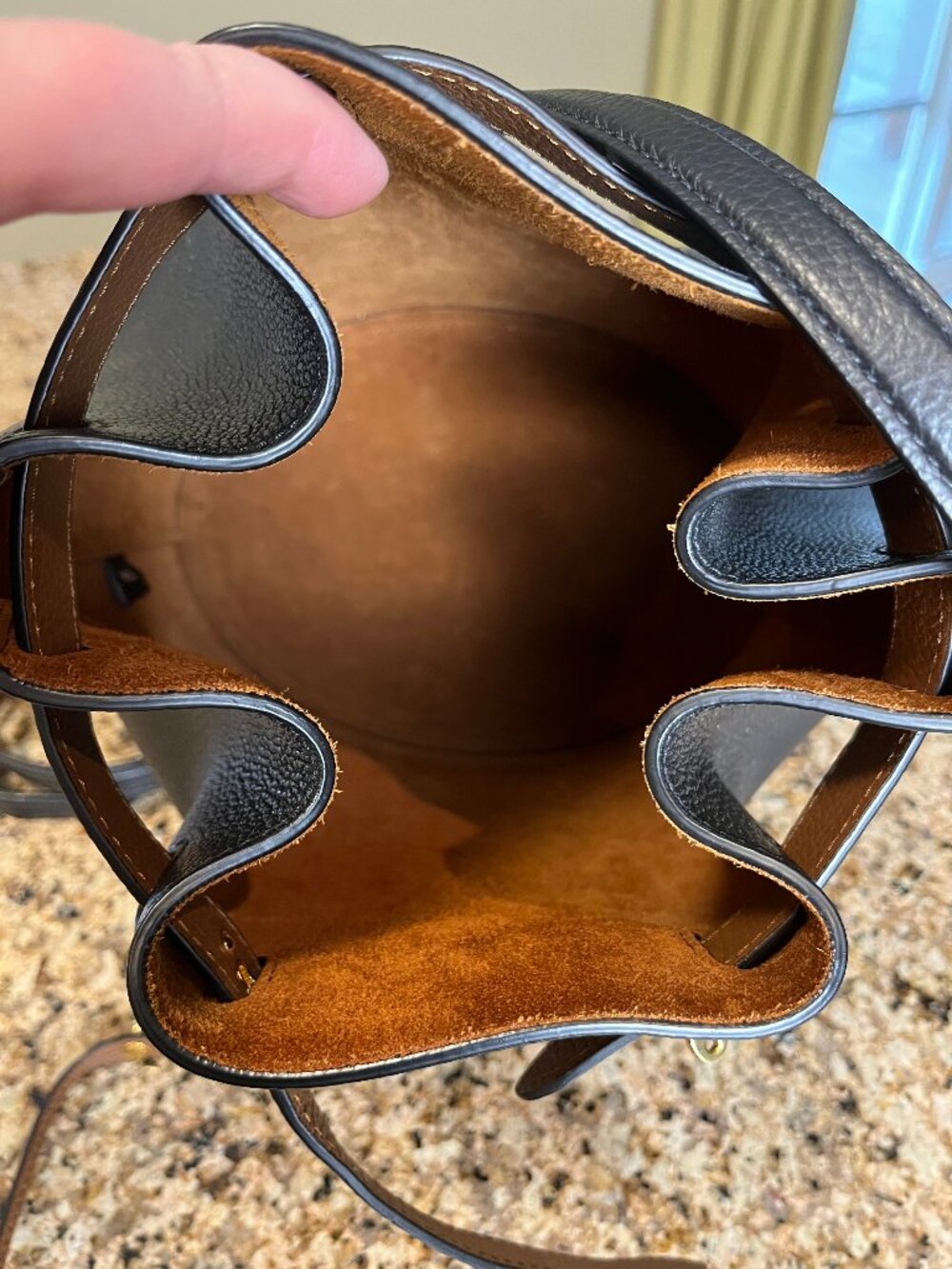 Mulberry Abbey cross-body leather bucket bag - Authentic - Picture 11 of 17
